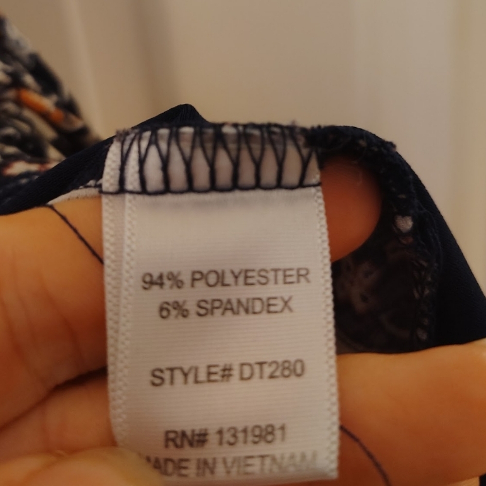 Naif Patterned Sleeveless Top - Picture 7 of 9